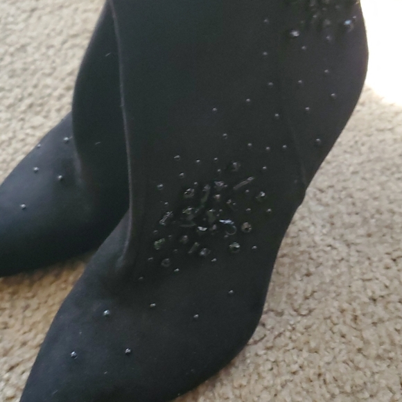 Shoes - Picture 4 of 4